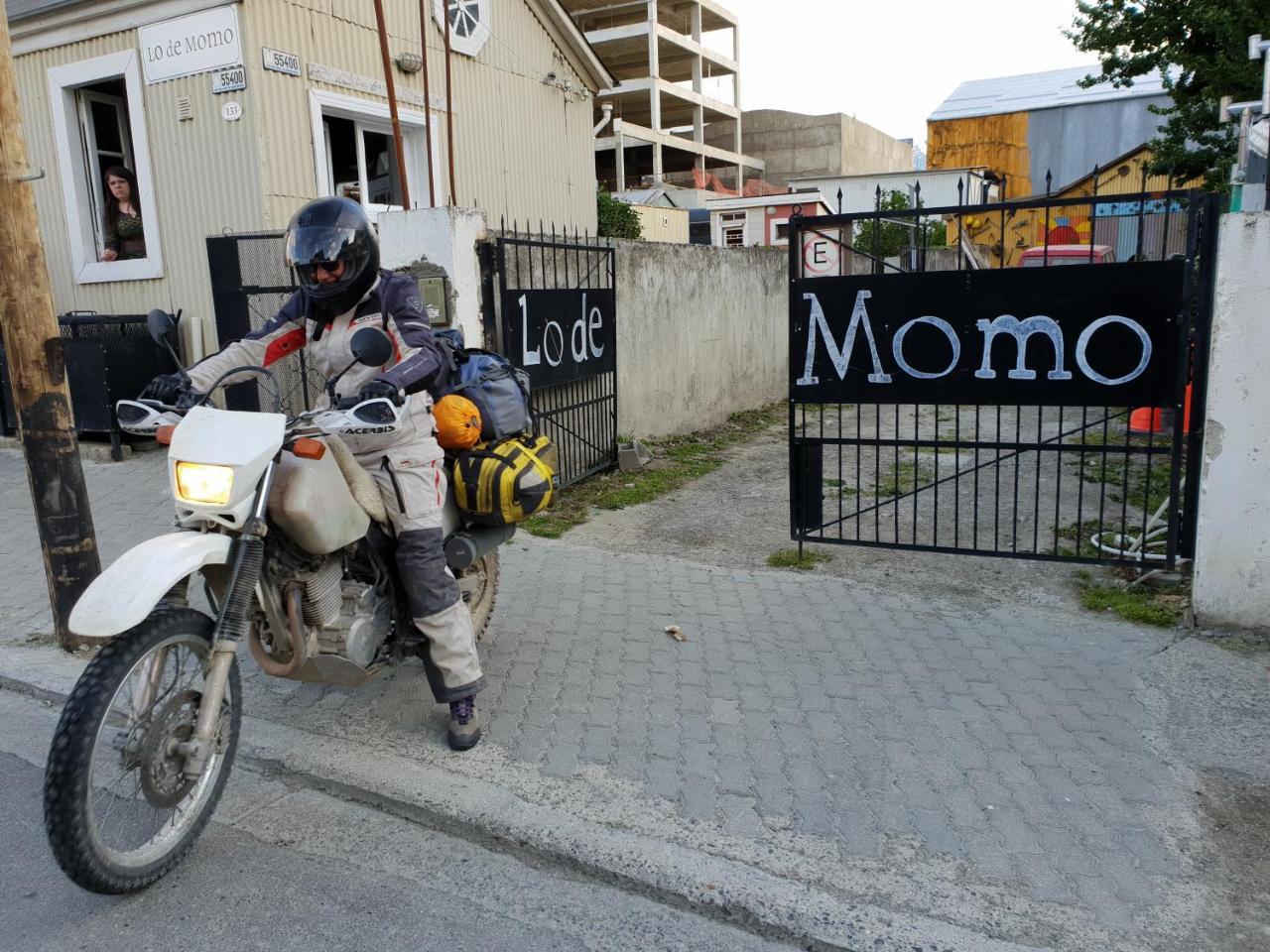 הוסטל אושואיה Lo De Momo Alojamiento Turistico מראה חיצוני תמונה